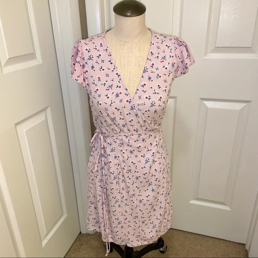 NWT Forever 21 Floral Ruffle Wrap Dress Size Small
